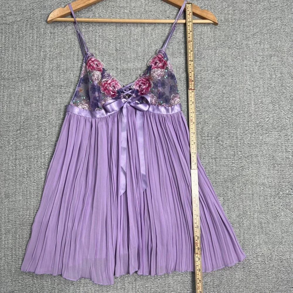 Victoria's Secret RARE Embroidery Babydoll Pleated Slip Chemise Dress S Lavender